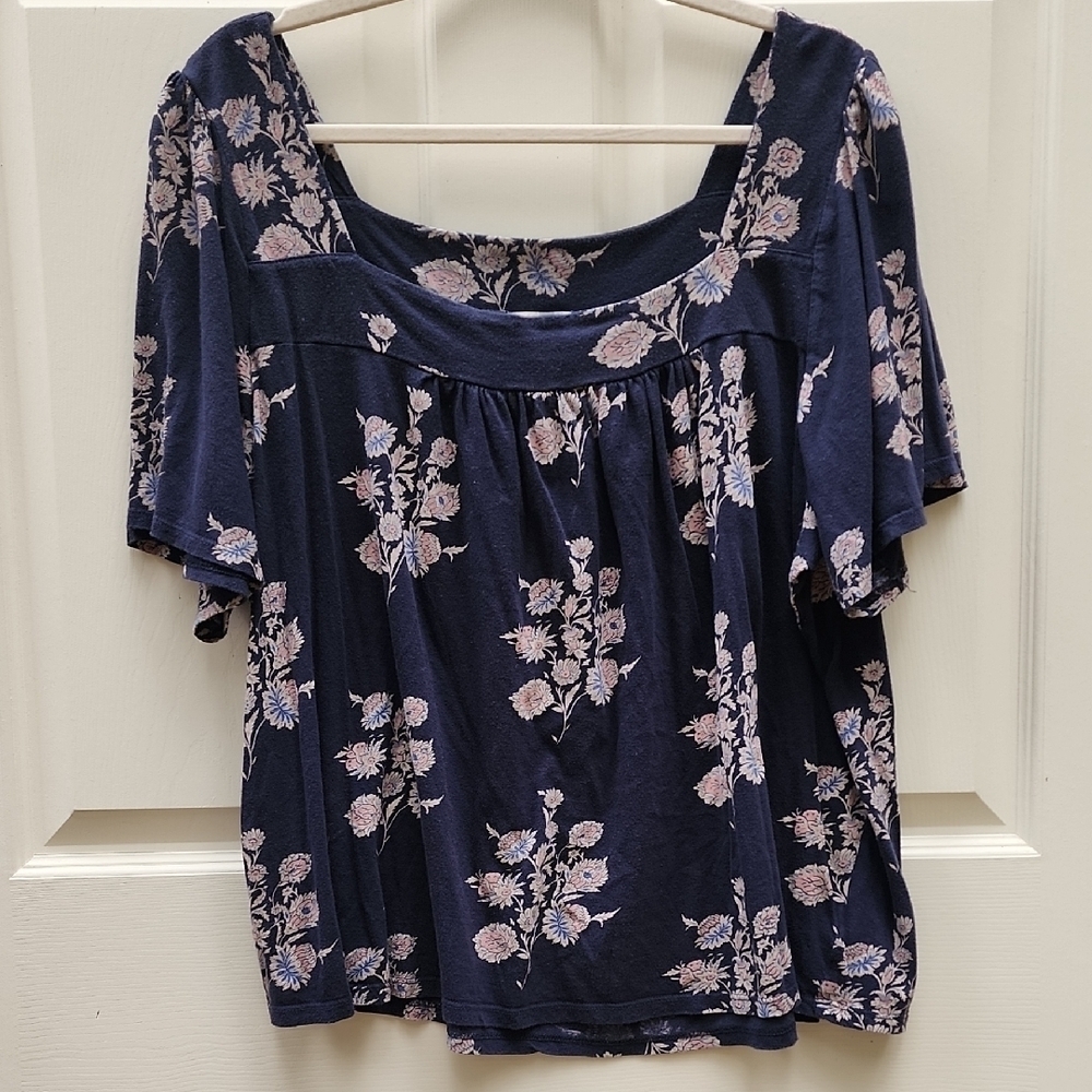 Lucky Brand XXL Navy Blue Floral Top